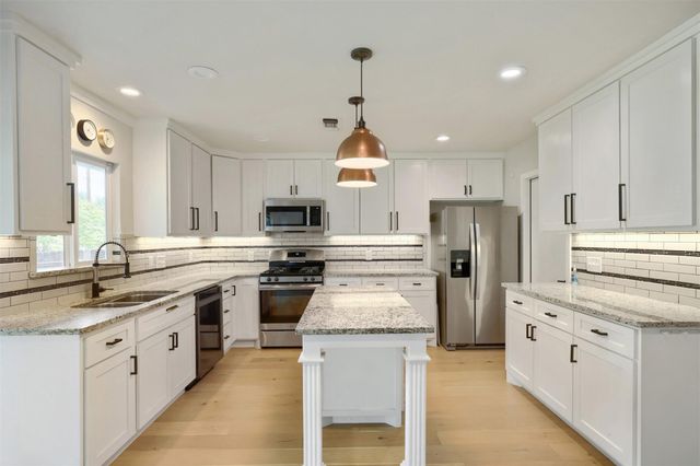 1602 Thornridge RD, Austin, TX 78758