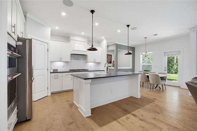 6156 Collins Road NW, Acworth, GA 30101