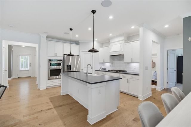 6156 Collins Road NW, Acworth, GA 30101