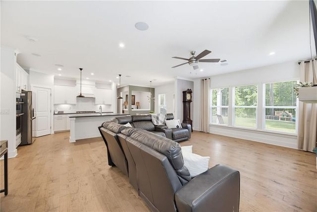 6156 Collins Road NW, Acworth, GA 30101