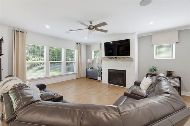 6156 Collins Road NW, Acworth, GA 30101