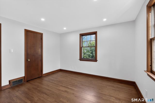 30 Jarvis Road, Manchester, CT 06040