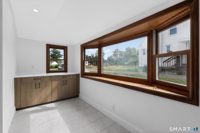 30 Jarvis Road, Manchester, CT 06040