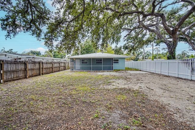 1423 18TH STREET W, Bradenton, FL 34205