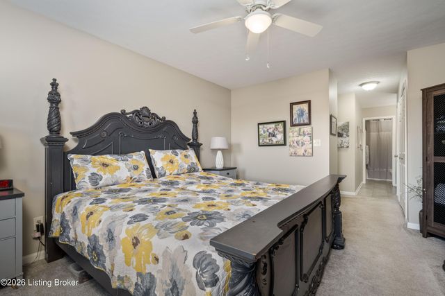 4464 Southbridge Ct, Louisville, KY 40272