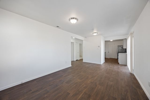 3827 Vineyard Drive, Dallas, TX 75212