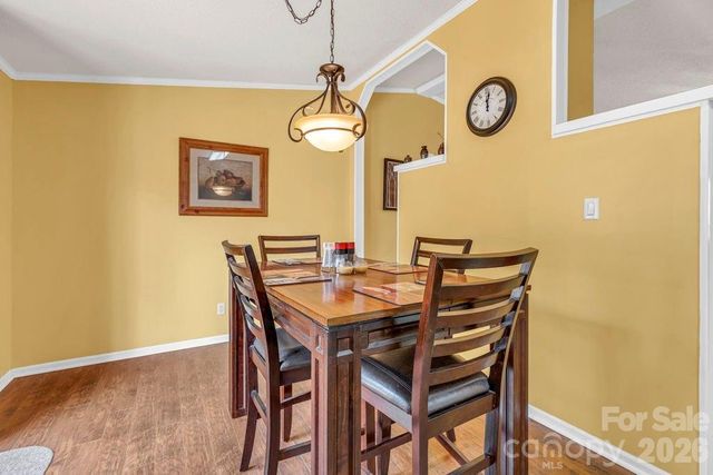 401 Lynn Gap Road, Spruce Pine, NC 28777