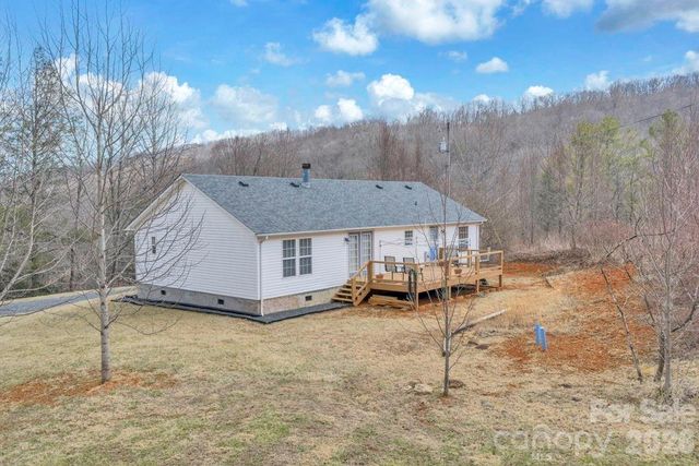 401 Lynn Gap Road, Spruce Pine, NC 28777