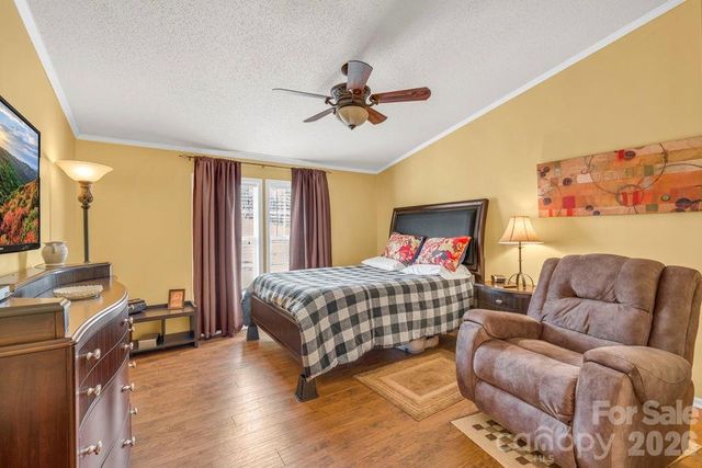 401 Lynn Gap Road, Spruce Pine, NC 28777