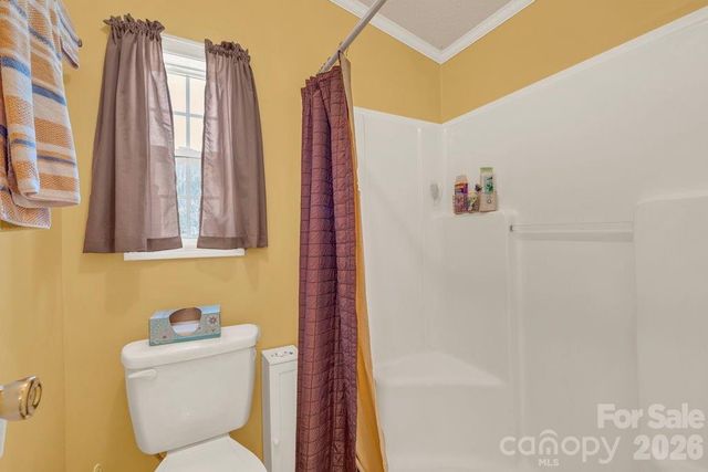 401 Lynn Gap Road, Spruce Pine, NC 28777