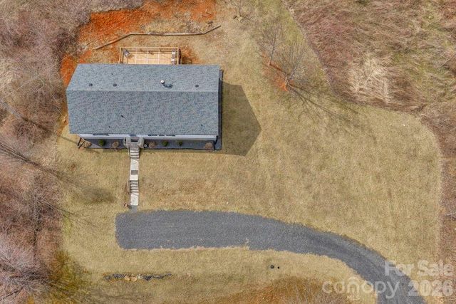 401 Lynn Gap Road, Spruce Pine, NC 28777