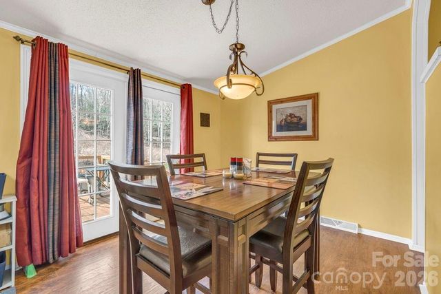 401 Lynn Gap Road, Spruce Pine, NC 28777