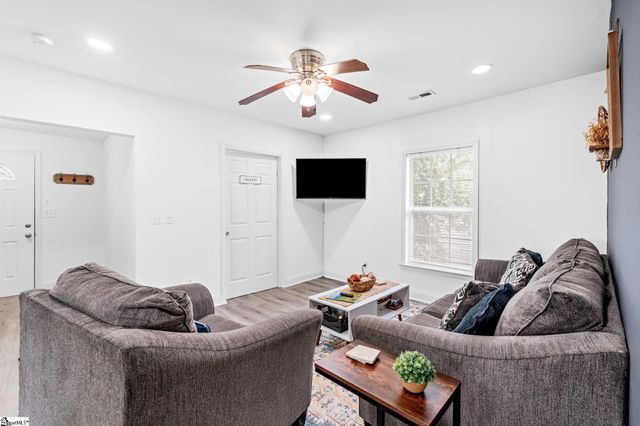 900 Green Avenue, Greenville, SC 29605