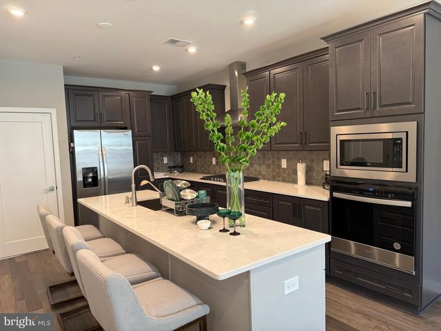 7567 SAWYER FARM WAY, Mclean, VA 22102