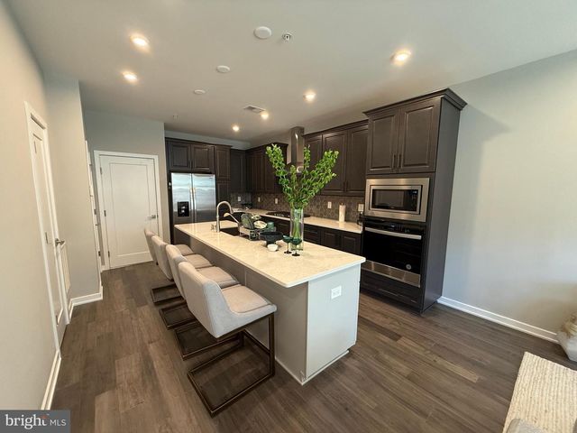 7567 SAWYER FARM WAY, Mclean, VA 22102