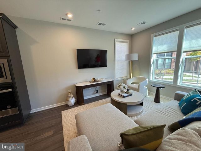 7567 SAWYER FARM WAY, Mclean, VA 22102