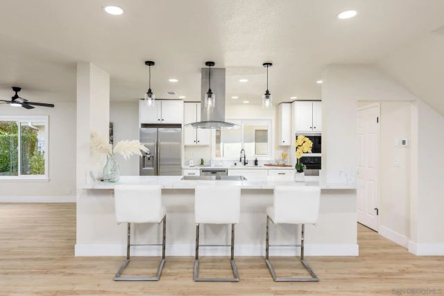 10314 Oak Ranch Ln, Escondido, CA 92026