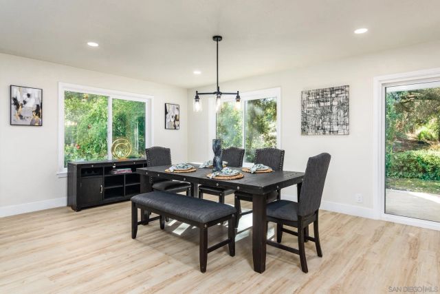 10314 Oak Ranch Ln, Escondido, CA 92026