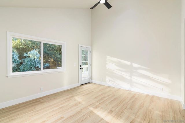 10314 Oak Ranch Ln, Escondido, CA 92026