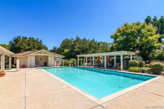 10314 Oak Ranch Ln, Escondido, CA 92026