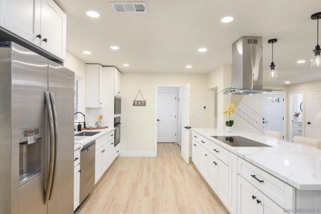 10314 Oak Ranch Ln, Escondido, CA 92026