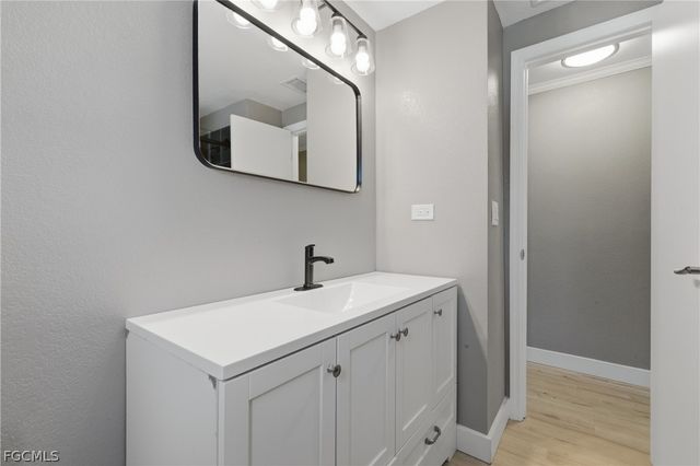 312 Nicklaus BLVD, North Fort Myers, FL 33903