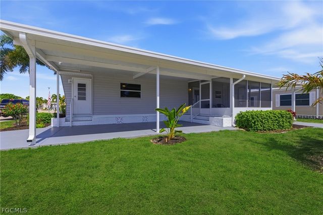 312 Nicklaus BLVD, North Fort Myers, FL 33903