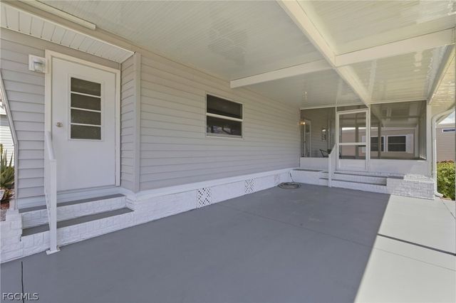 312 Nicklaus BLVD, North Fort Myers, FL 33903