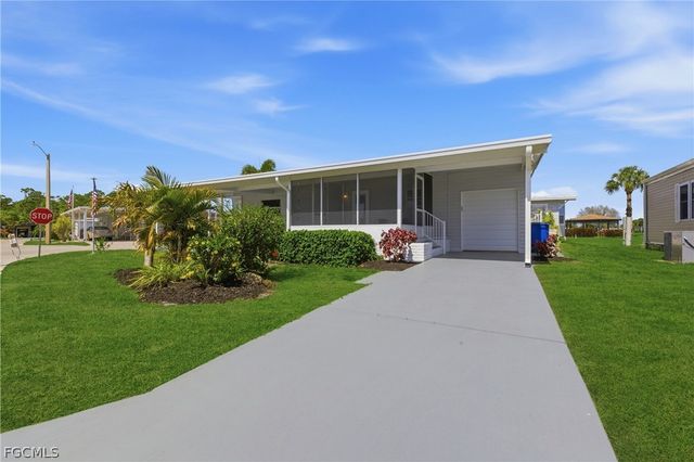 312 Nicklaus BLVD, North Fort Myers, FL 33903