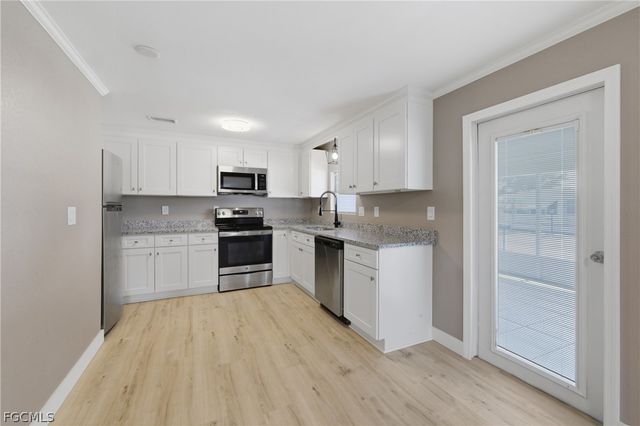 312 Nicklaus BLVD, North Fort Myers, FL 33903