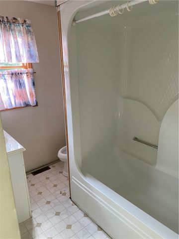 109 Red Tip Drive, Westminster, SC 29693