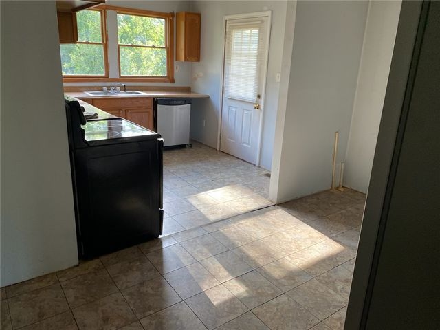 109 Red Tip Drive, Westminster, SC 29693