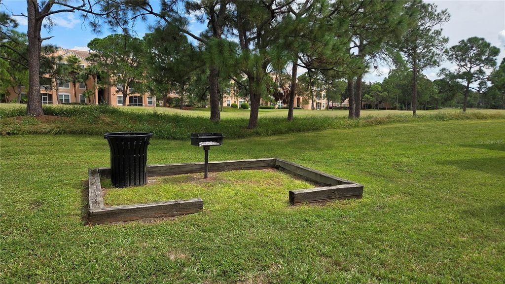 Image 12 of property listing at 14013 FAIRWAY ISLAND DRIVE 415, Orlando, FL 32837