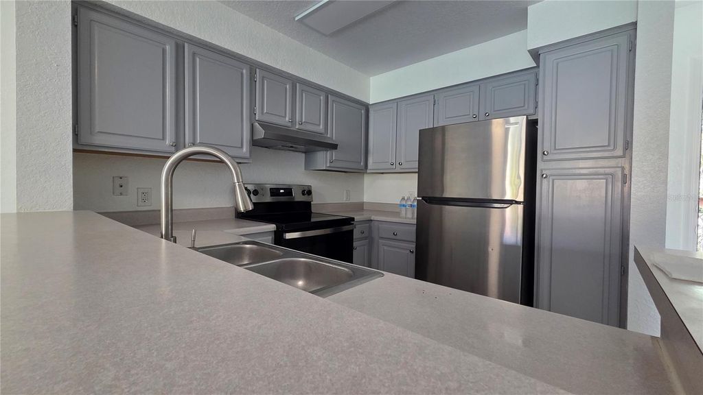 Image 18 of property listing at 14013 FAIRWAY ISLAND DRIVE 415, Orlando, FL 32837
