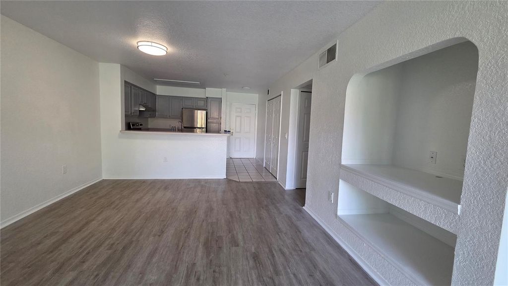 Image 19 of property listing at 14013 FAIRWAY ISLAND DRIVE 415, Orlando, FL 32837
