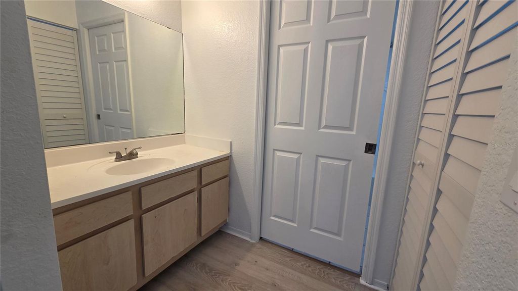 Image 29 of property listing at 14013 FAIRWAY ISLAND DRIVE 415, Orlando, FL 32837