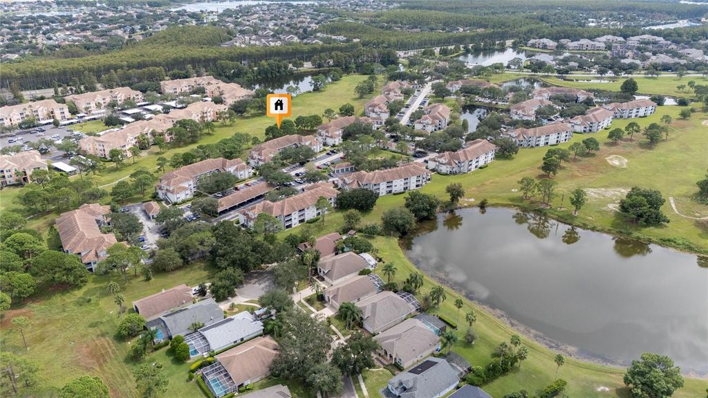 Image 6 of property listing at 14013 FAIRWAY ISLAND DRIVE 415, Orlando, FL 32837