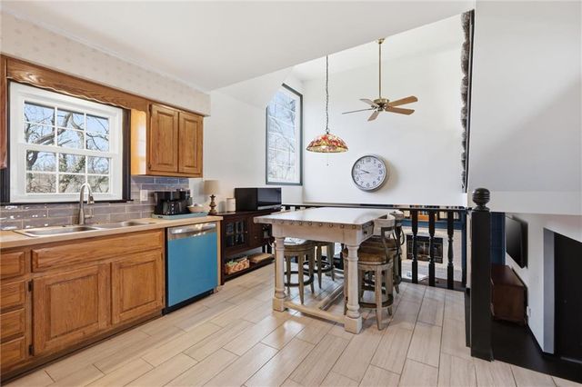 11520 Robinson Street, Overland Park, KS 66210