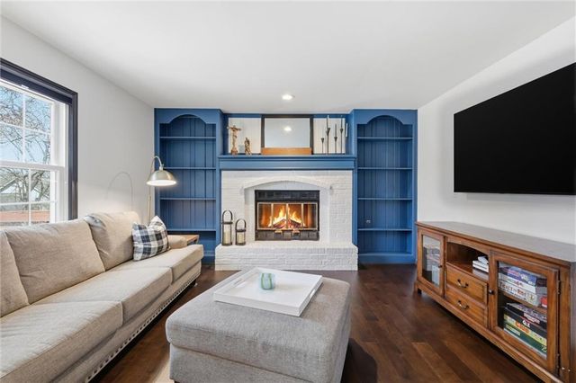 11520 Robinson Street, Overland Park, KS 66210