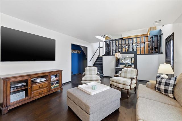 11520 Robinson Street, Overland Park, KS 66210