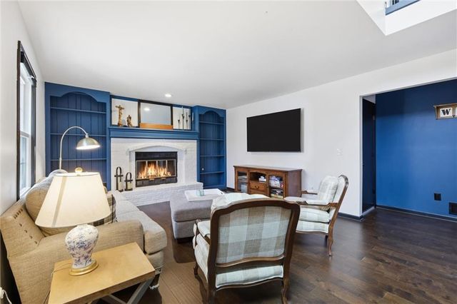 11520 Robinson Street, Overland Park, KS 66210