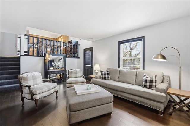 11520 Robinson Street, Overland Park, KS 66210