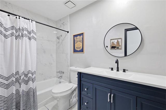 11520 Robinson Street, Overland Park, KS 66210