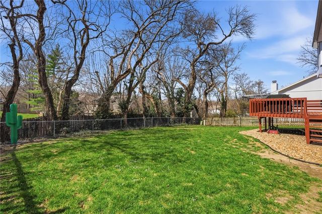 11520 Robinson Street, Overland Park, KS 66210