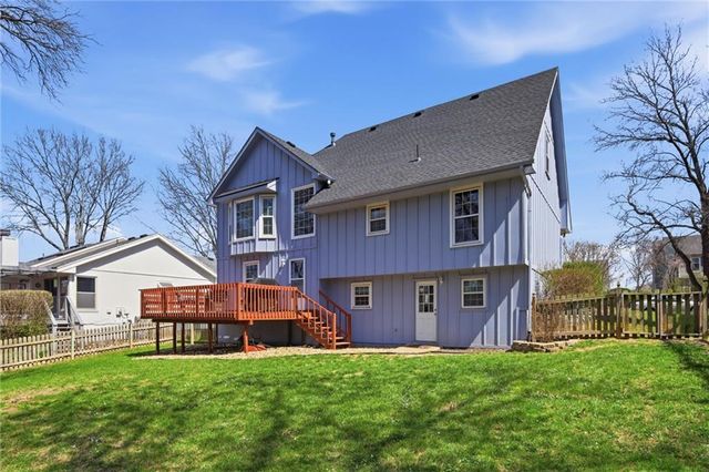 11520 Robinson Street, Overland Park, KS 66210