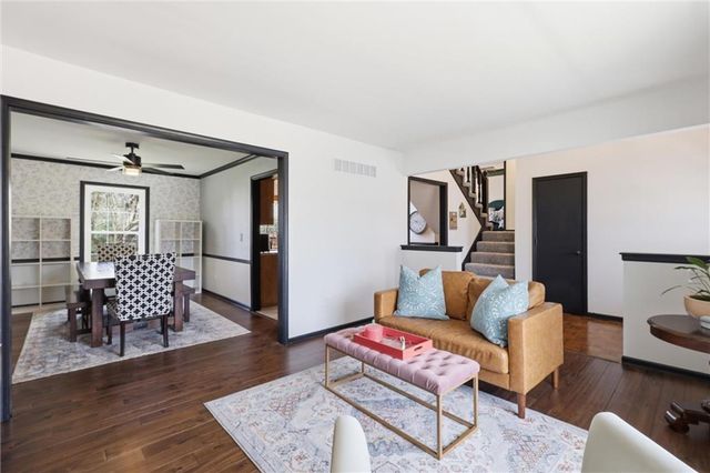 11520 Robinson Street, Overland Park, KS 66210