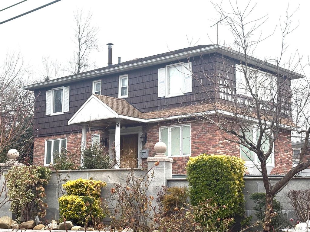 46-27 Overbrook Street, Douglaston, NY 11362