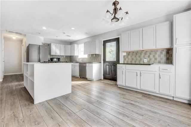 376 Doe Lane, Mansfield, GA 30055