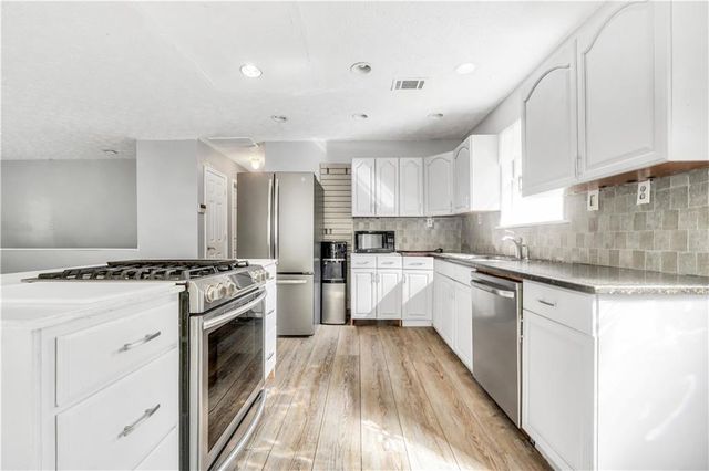 376 Doe Lane, Mansfield, GA 30055