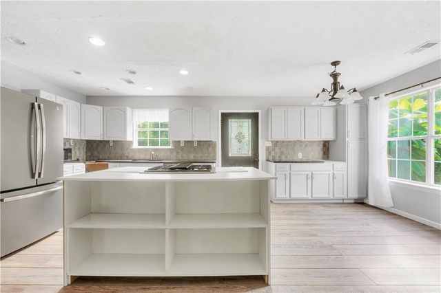376 Doe Lane, Mansfield, GA 30055